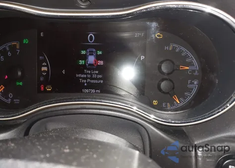 2015 Jeep Grand Cherokee Laredo z USA, uszkodzony, nr VIN 1C4RJFAG8FC830719